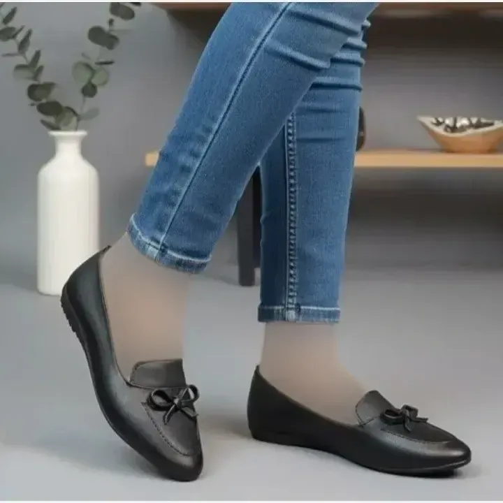 کفش کالج زنانه دخترانه مدل سارا چرم مصنوعی تخت مشکی و کرم